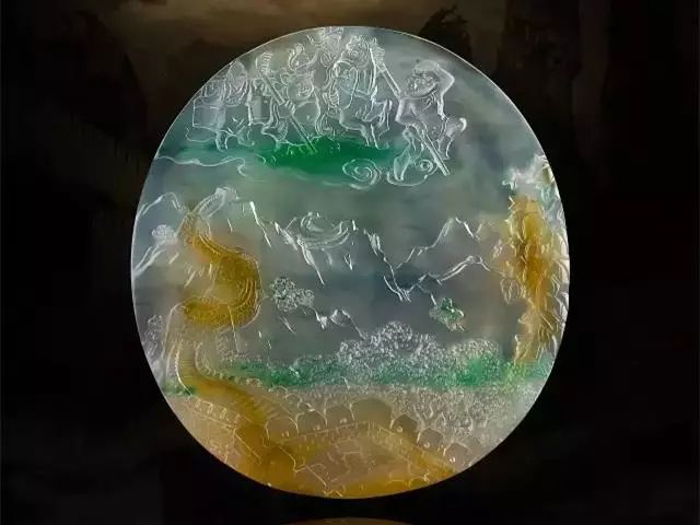 翡翠|两块三彩翡翠片料,没想玉雕师巧用西游记题材,成品让人想不到!