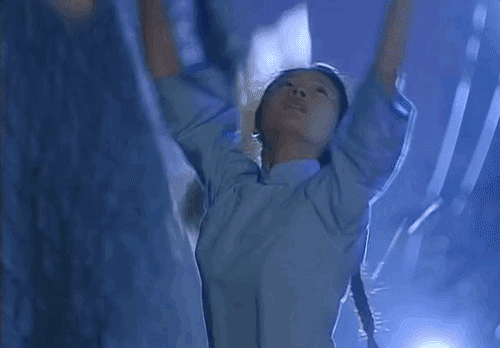 经典|光靠脸也能秒杀众人？有人回眸一笑成经典，有人却沦为全网笑柄