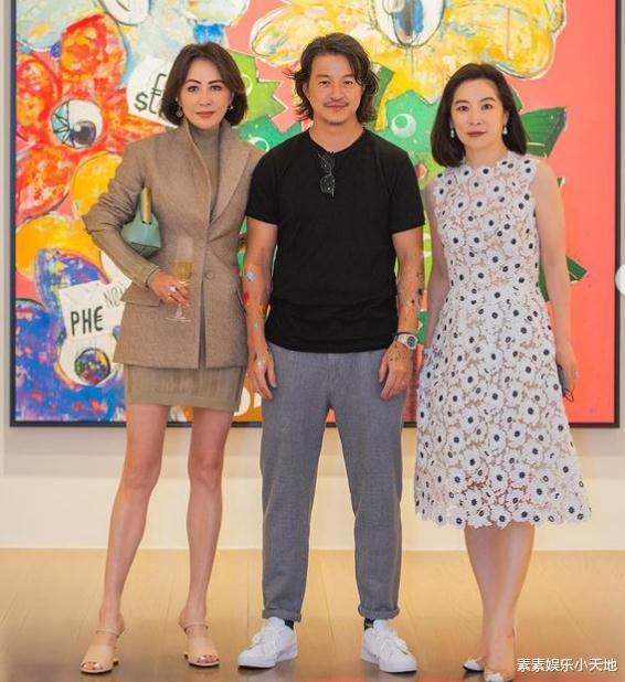 沈腾|黎姿和刘嘉玲一起参加艺术展，两大女神同场比美气质优雅