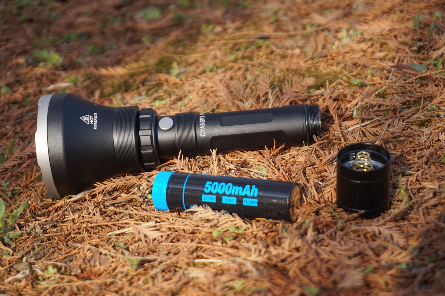 滤镜|红白绿三色变光狩猎手电CYANSKY H5