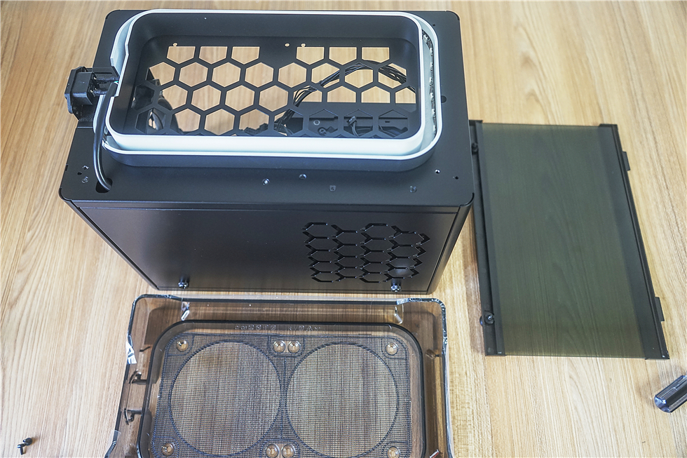 无线充电|能无线充电的电脑主机——5600X+RX6600黑狼版+迎广A1 Plus装机