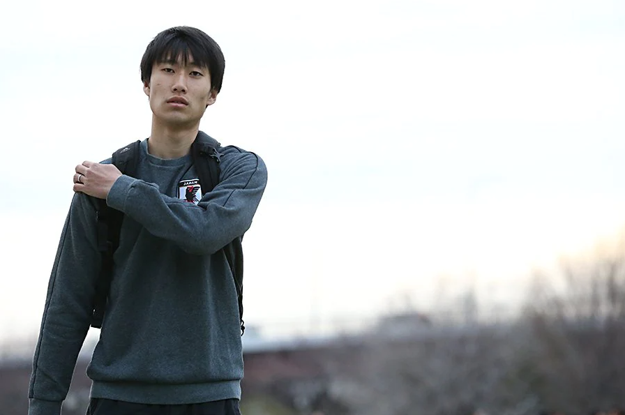日本队|试训J联赛被骂“滚回家”的日本高中生，8年后成了欧洲冠军