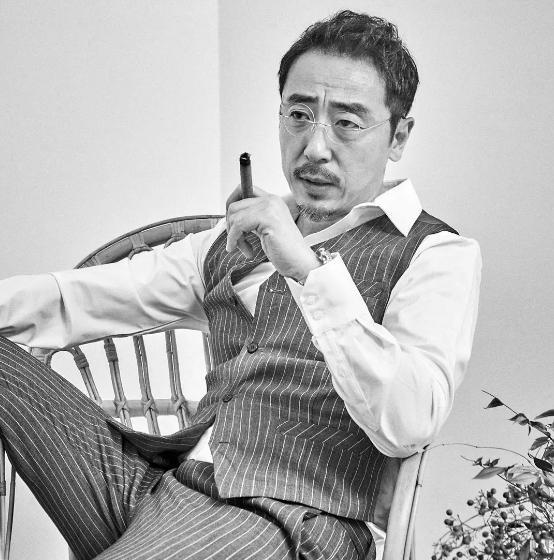 鸡蛋|娶外国妻，吃了10年“软饭”，中年才翻红的他差点被埋没