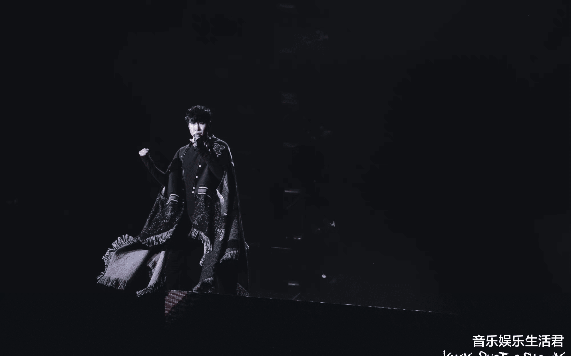 林俊杰|林俊杰演唱会引发的粉丝乱战，是没必要，还是有意为之？