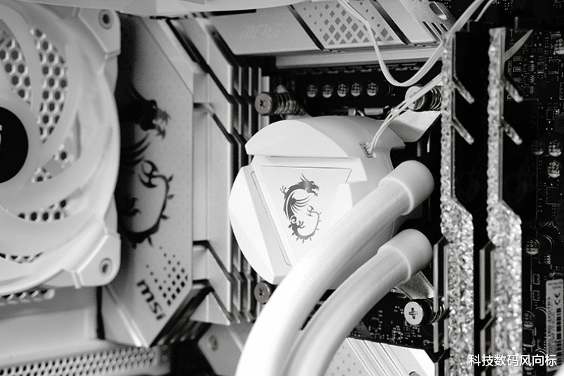 机箱|DIY装机白色专场,微星限定白色四件套,让你的主机与众不同