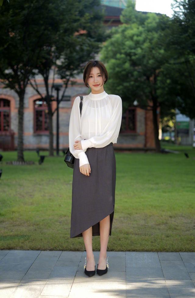 鞋子|职场女性的“凉鞋”选择，既舒适又百搭，千万不要盲目