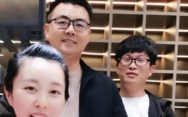 李莉|许舅舅聊天截图曝光，斥责田弟蹭热度，攻击李莉，网友：吃相难看