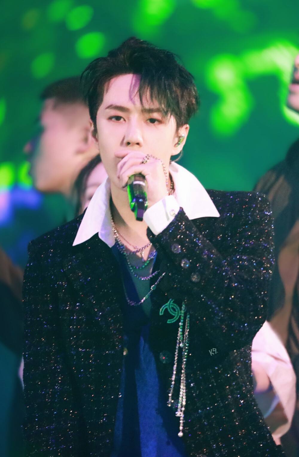 薄荷|狗仔刘大锤为肖战辟谣：肖战的CP全是假的！杨紫王一博李沁全员单身