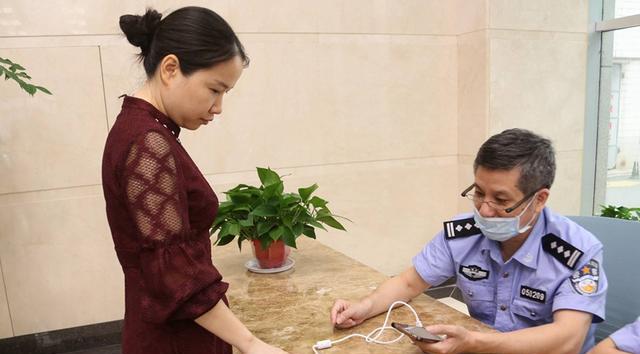人类指纹的斗和簸箕有何秘密?真是基因诅咒?未来难道早已注定?