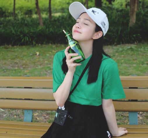 陈妍希|39岁陈妍希晒美照宣布复工,肤白貌美似少女,谁还敢说配不上陈晓