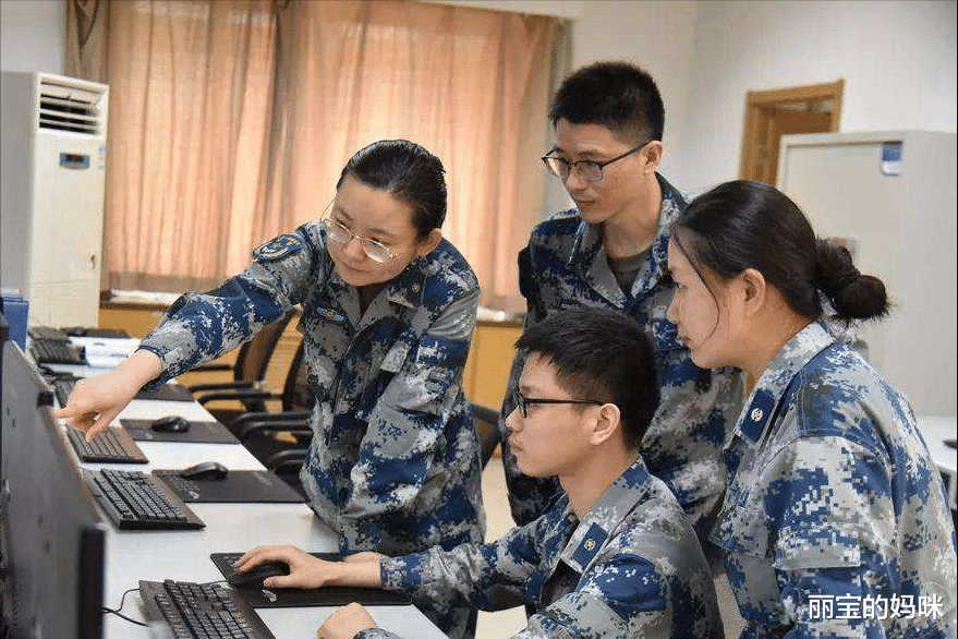 文职|军队文职招不满人？岗位待遇优越，却有8258个岗位没人报，咋回事