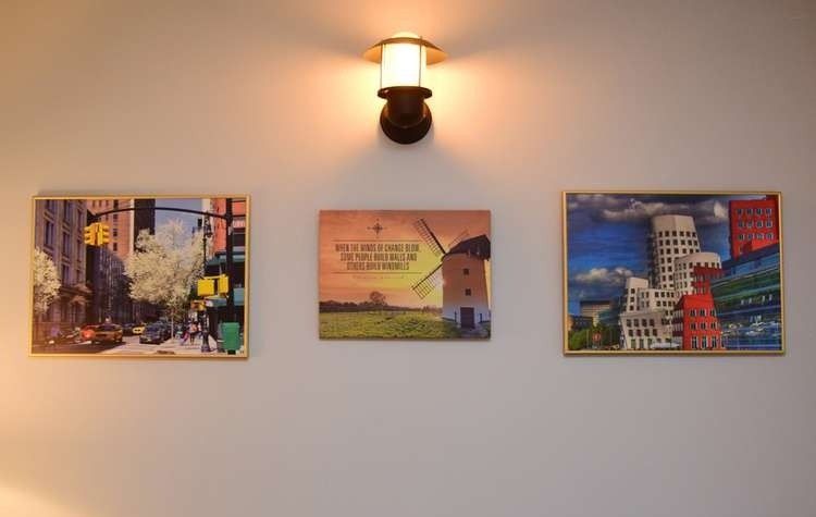 58岁夫妻住34㎡小屋,卧室个客厅用帘子阻隔,那叫一个高级