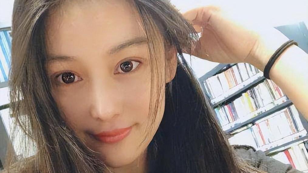 张馨予|张馨予素颜照，她嫁给了军人嫁给了爱情，脱胎换骨，网友酸到霸屏