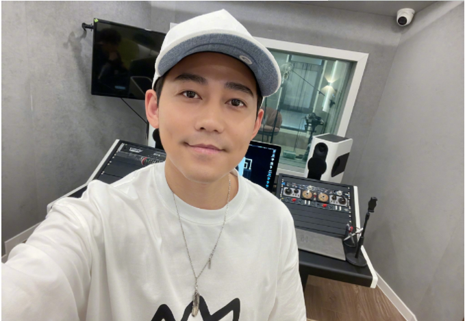 |男明星无戏可拍,狠下心、拉下面子,卑微到在多个电视台留言找工作,还说自己很便宜