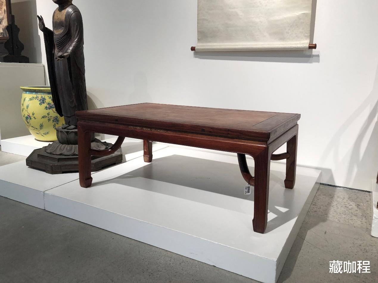 |三拼板面起拦水线,黄花梨炕桌带霸王枨的不多