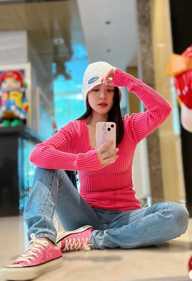 孔雪儿|王灿穿奚梦瑶同款睡衣，两条浴巾价值上万！只想当网红不进娱乐圈