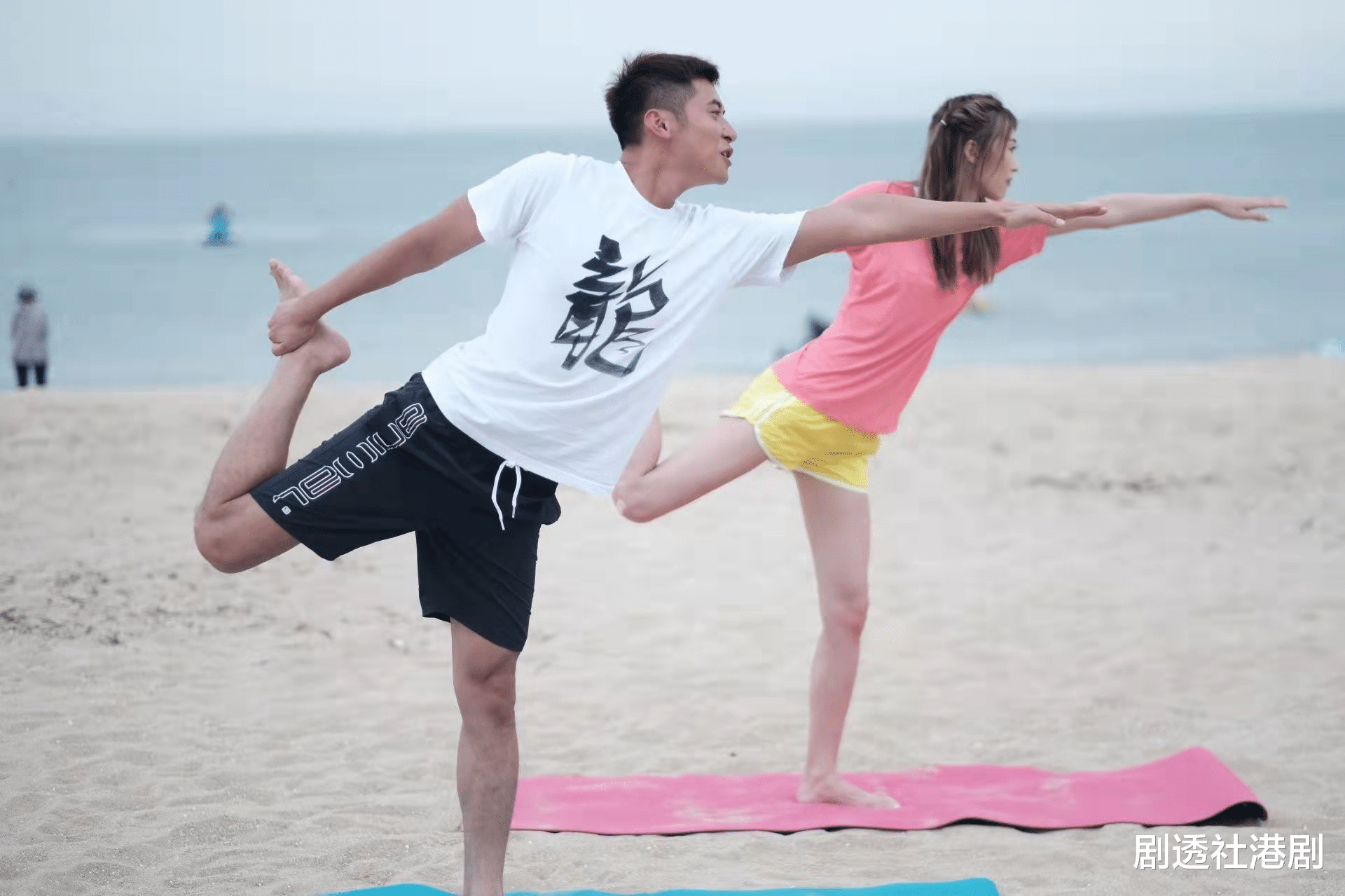 连诗雅|曾被封为“终极港女”,知名女歌手不为婚姻焦虑:只有适婚的爱情