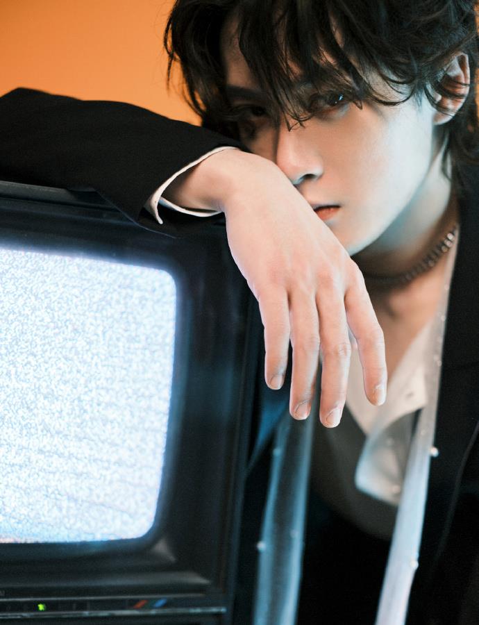 檀健次|4.9图：杨丞琳 陈飞宇 鞠婧祎 檀健次 白敬亭 黄明昊 张韶涵 张若昀 陈坤