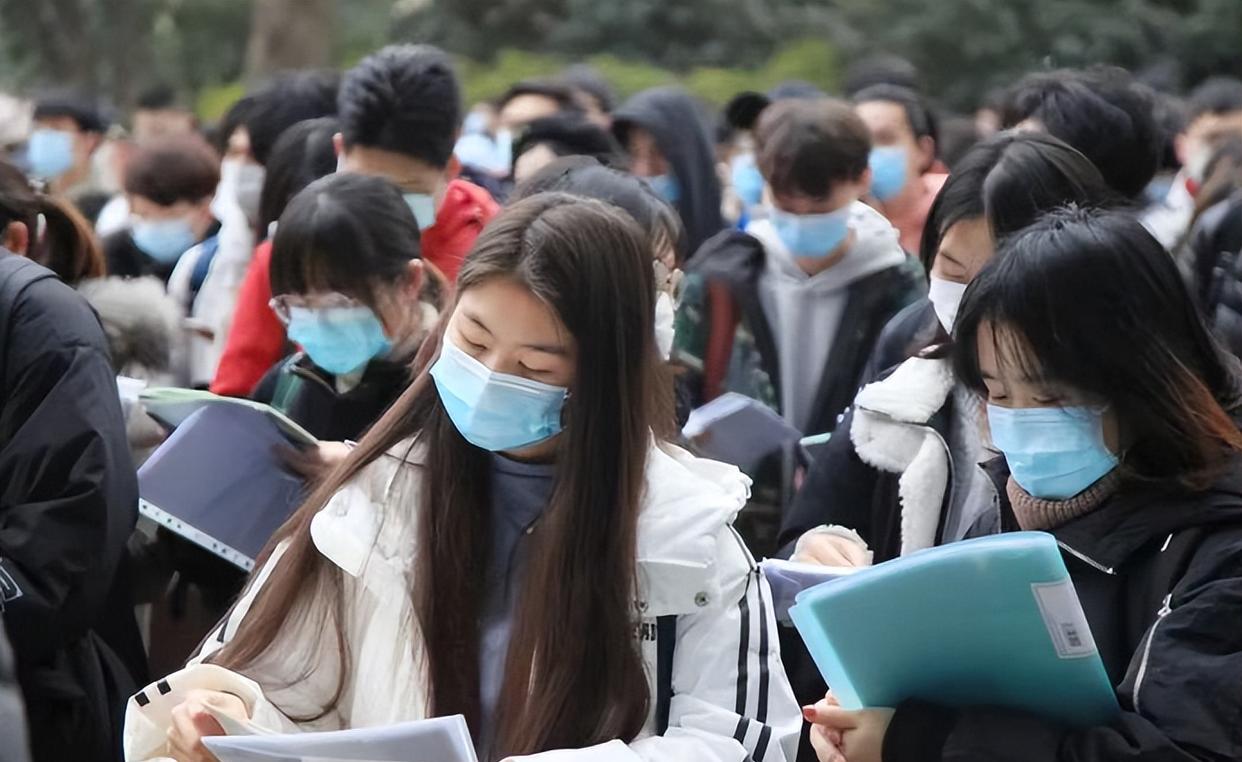 考研第二场结束，考研英语难度冲上热搜，考生：通篇没看懂一句话