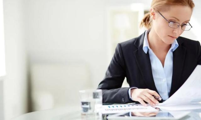 国家公职人员|“香馍馍”职业榜单更新，公务员难回第一，榜首出人意料