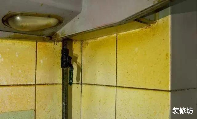 别用小苏打清洁厨房油污了,试试这招,油污哗哗往下掉