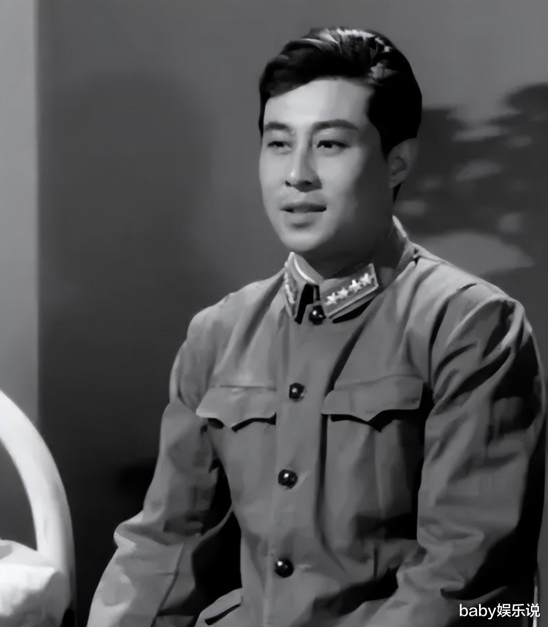 王心刚|著名演员王心刚：一代人的男神，与发妻携手到老，如今过得如何