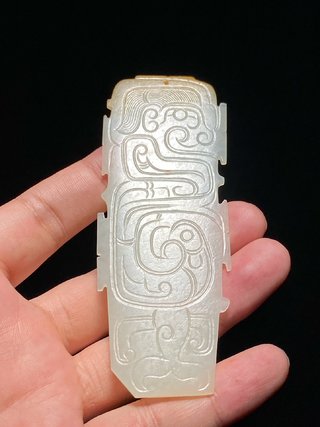 和田玉籽料|明以前 熟坑 和田玉籽料 白玉 神人 凤纹珮