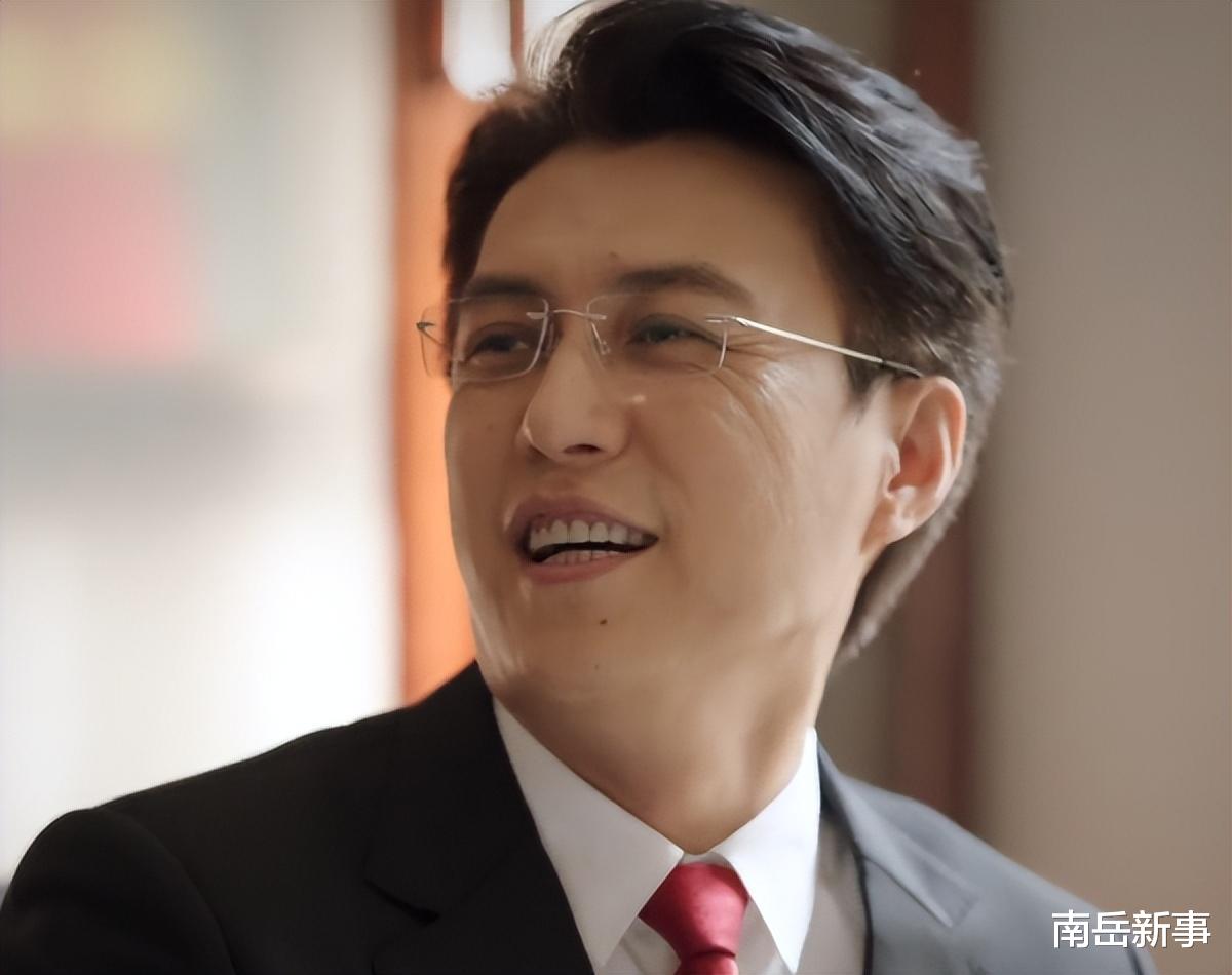 靳东|《底线》靳东表演有突破,不但更接地气了,而且跟谁都有CP感