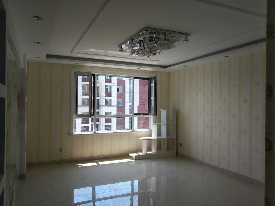 婆婆8万装修的新房,电视墙一看我笑出声,其次是两个衣柜门!