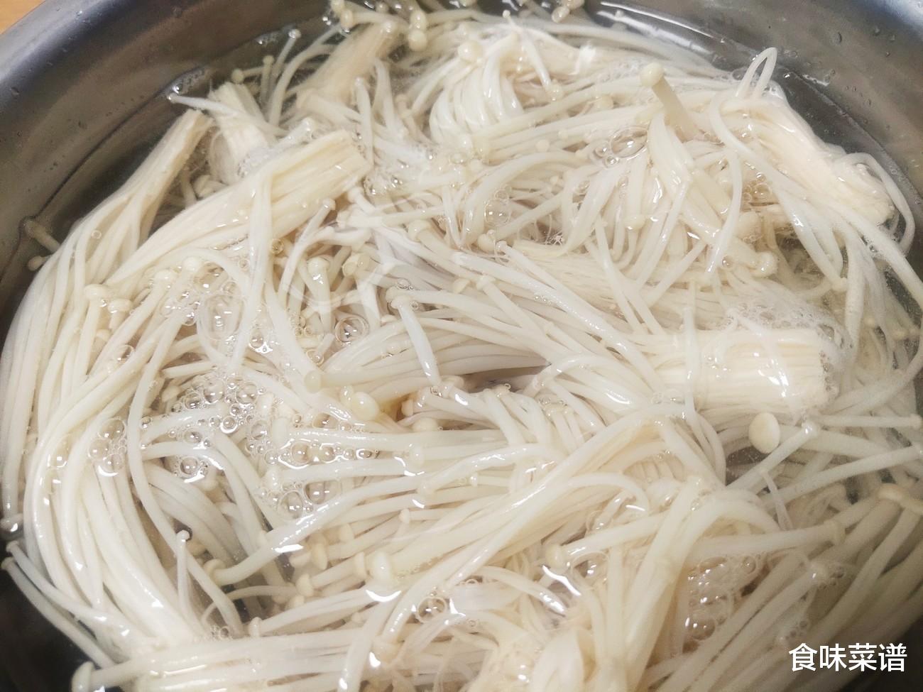 年夜饭最受欢迎的4道凉拌菜，开胃爽口，步骤简单，比肉还好吃