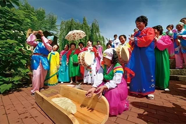 九寨沟|冰雪头条：长白山推出暑期十大网红线路