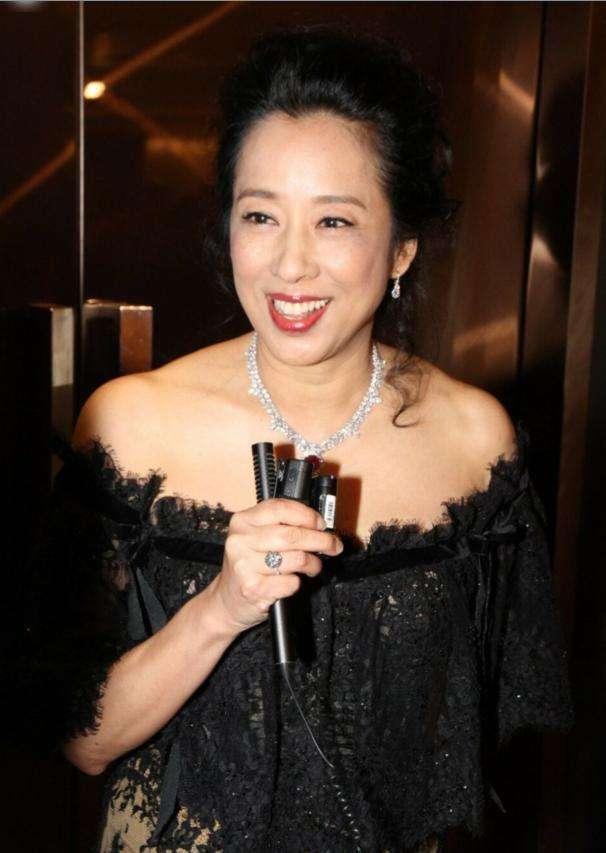 香港小姐|“最美丽港姐”朱玲玲的美艳传说