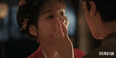 00后|恋爱塌房?她根本不急着红