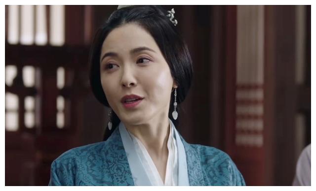 曾黎|曾黎的洒脱告诉我们：只要你肯放下身段，就没那么多中年危机