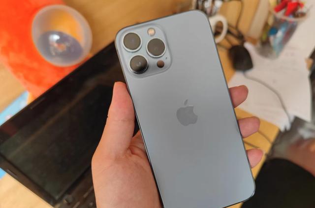 华为荣耀|荣耀内外兼修：外观超越iPhone13Pro，仅1799元！