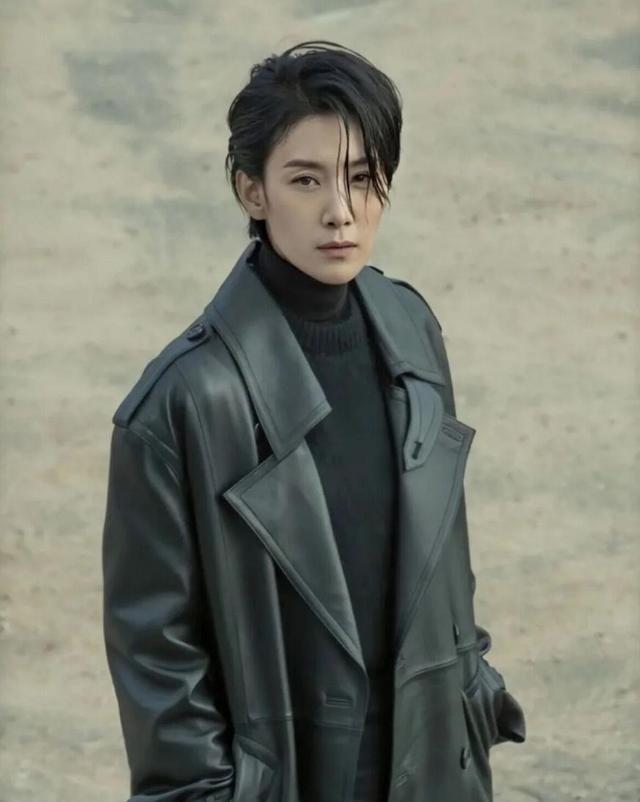 短发 女性短发如何剪？超短发还是中短发？大卷与小卷那个好