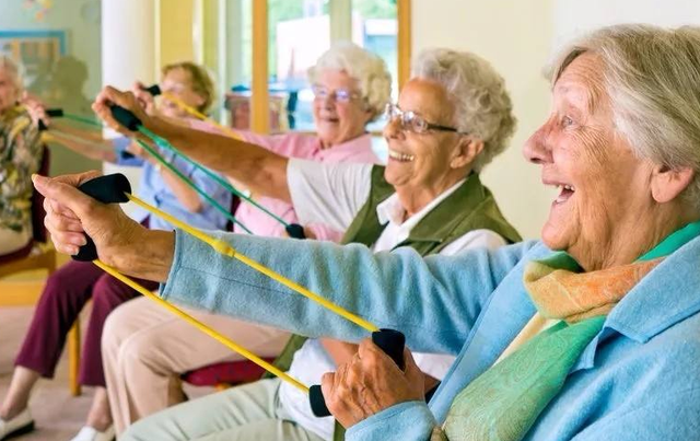 衰老|不论男女,50岁将进入“养寿期”,提醒:避免4个行为,做好4件事