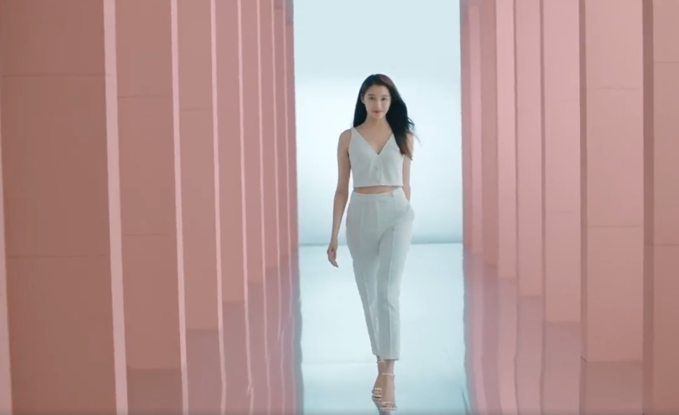 万茜|万茜王菲代言内衣 一个干净一个英气 李小冉林志玲的性感在她们面前像庸脂俗粉