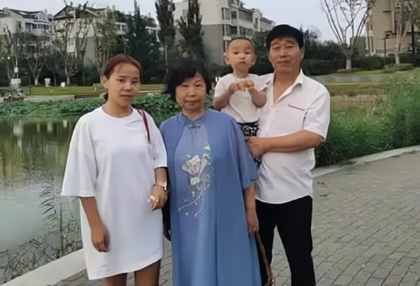 姚策|姚策堂嫂网络声讨许敏，老杜到某音下跪讨说法，姚策走后无法消停