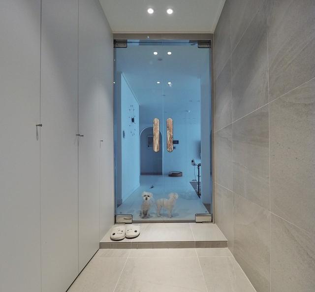 20年老房半年完工，夫妻俩带着3个“孩子”入住135㎡，幸福安逸