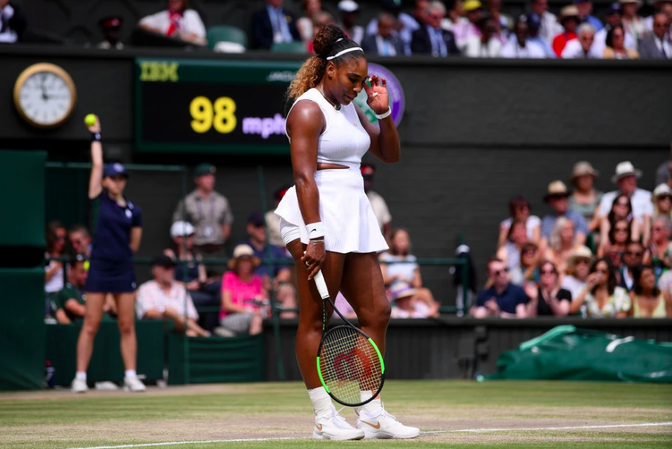 尊龙|王室妯娌三姐妹温网网球赛同台，梅根惨被凯特姐妹夹攻衣品惨败