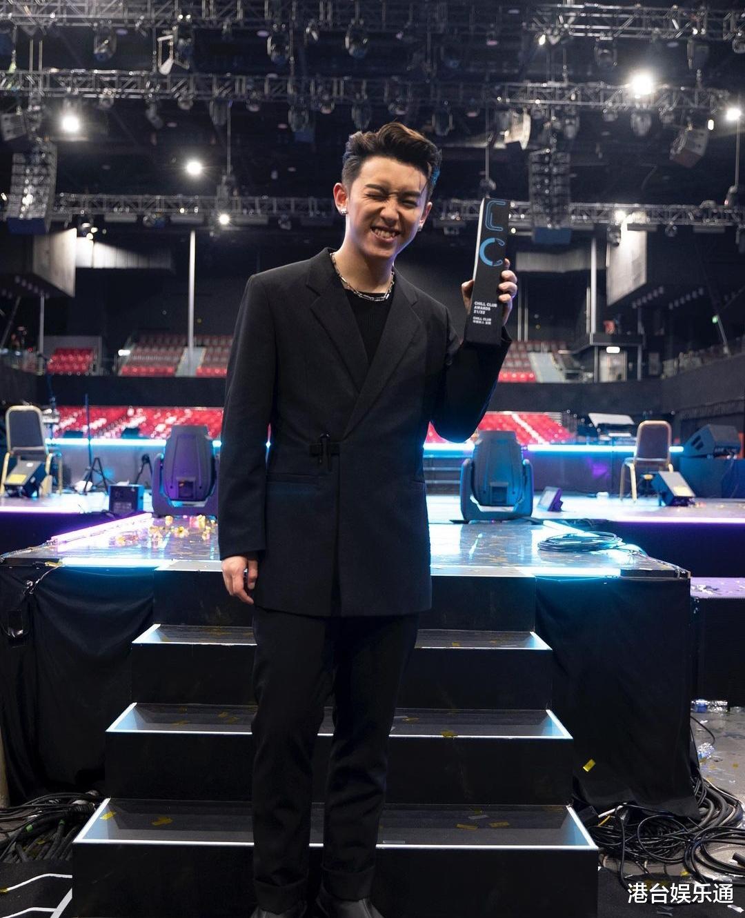 |香港乐坛新人王张天赋：ViuTV当年想签我当爱豆，但我更想要自由