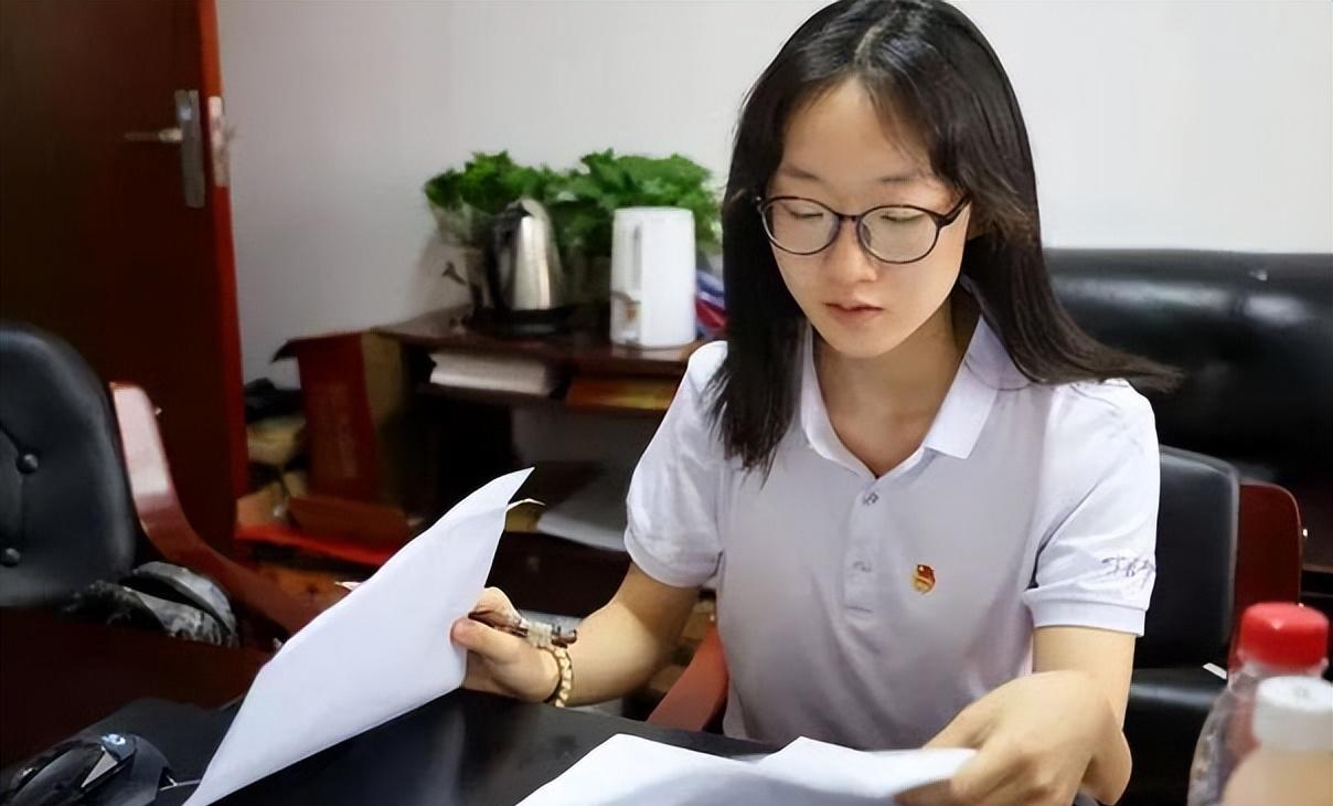 护士|男生想娶的女生职业排名，护士意外垫底，榜首职业也很受长辈喜欢