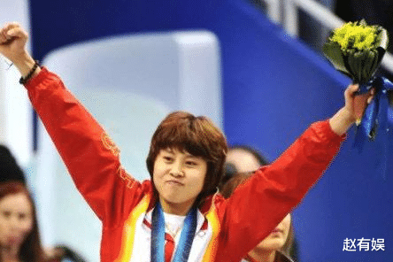 王濛|王濛靠解说再度走红,学历曝光后更让人敬佩,不愧是“濛主”!