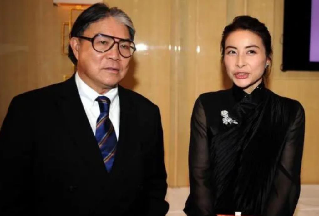 郭晶晶|当年公公跟郭晶晶说:送四合院,1100万聘礼,感谢下嫁到霍家