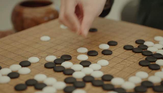 张艺上|纵有疾风起:叶守儒对烁冰的第一次试探,就察觉到烁冰撒谎了