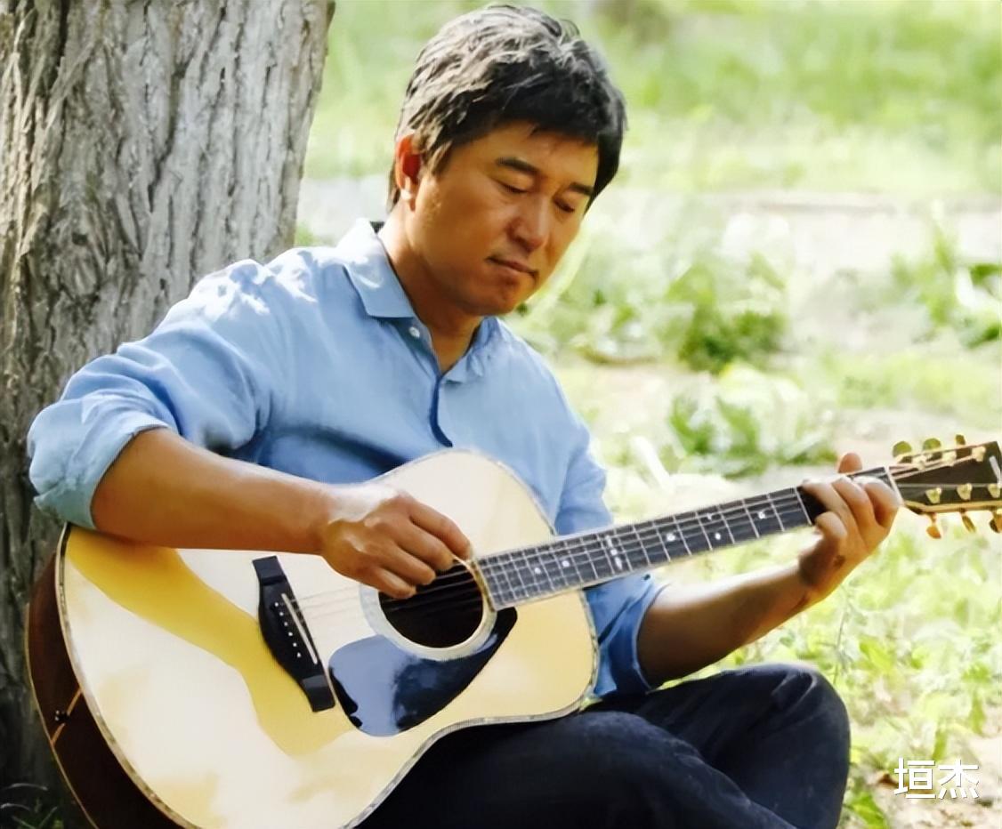 满文军|“瓦匠歌手”满文军的堕落史,他的故事远比咱们想得更恶劣