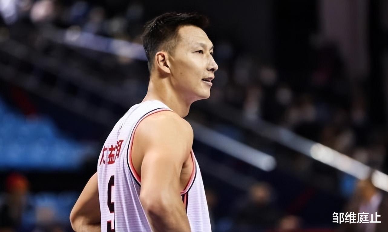 广东男篮|CBA消息！广东迎利好，深圳领队反思球队内讧，琼斯成香饽饽