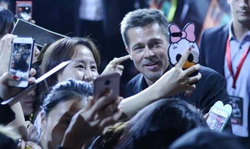 好莱坞|在国内高人气的好莱坞明星的另一面