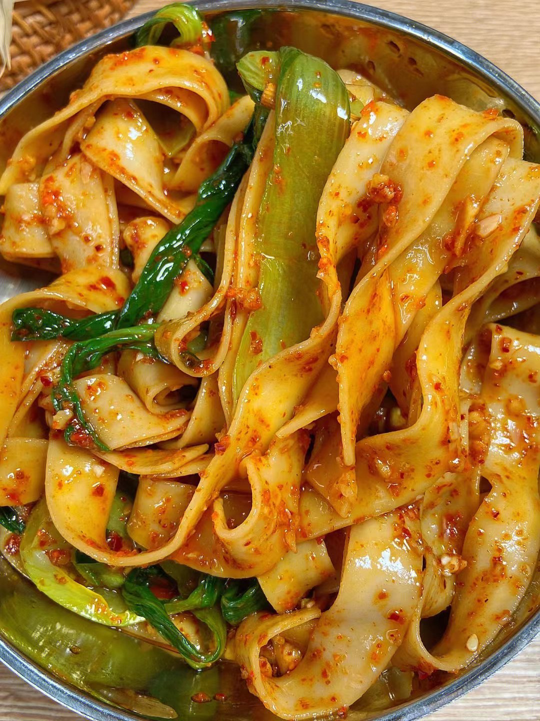 油泼面|手把手教你做油泼面,太香啦